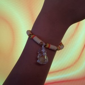 Гривна в бяло, оранжево и жълто с мече лимонада