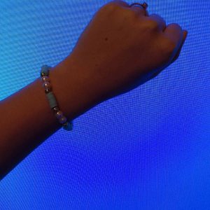 Светлосиня перлена гривна