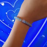 Морско синя гривна